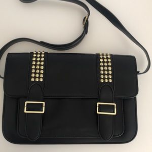 SOLD! Crossbody Steve Madden
